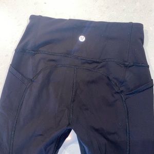 LULULEMON LEGGINGS SIZE 4